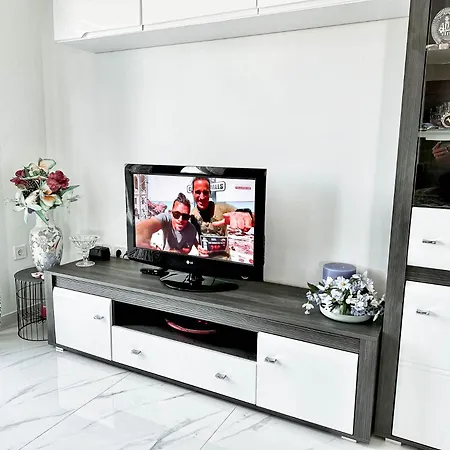 Brand New 2 Bed, 1 Bath Condo Zára Kültér fotó