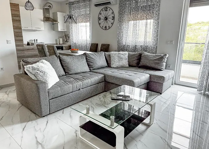 Brand New 2 Bed, 1 Bath Condo
