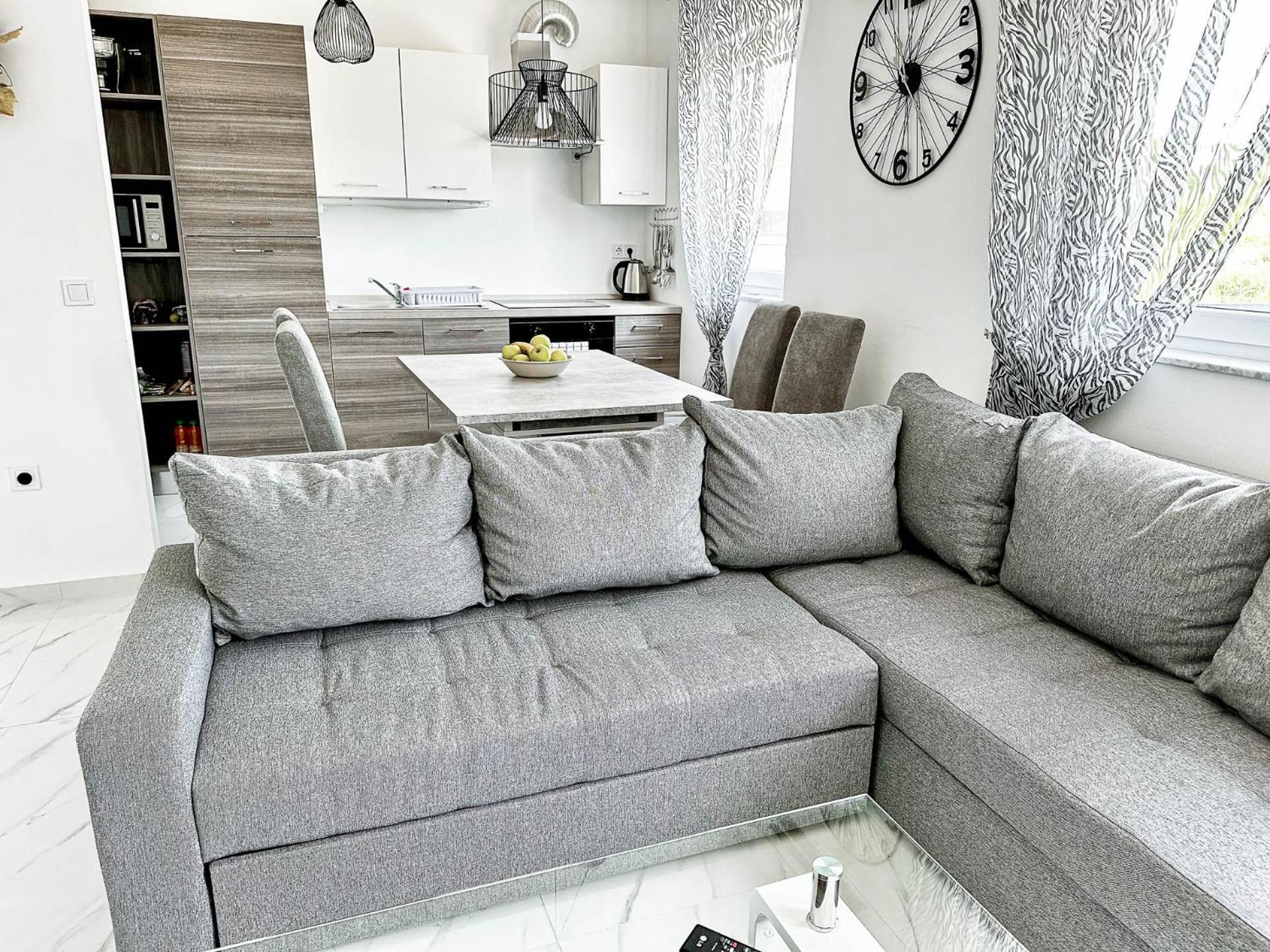 Apartment Brand New 2 Bed, 1 Bath