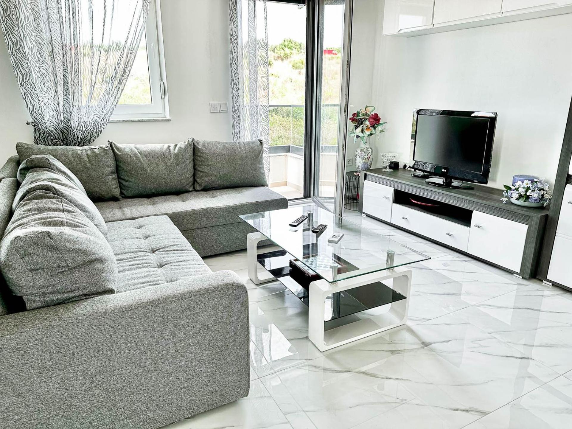 Brand New 2 Bed, 1 Bath * Zadar